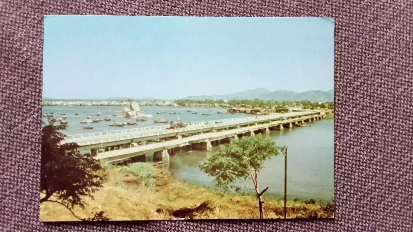 Вьетнам (Vietnam) - Мост через реку 80 - е годы (Транспорт Лодка)