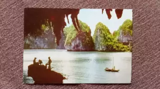 Вьетнам (Vietnam) - Провинция Куангнинь. Вход в грот Бонау 80 - е годы транспорт