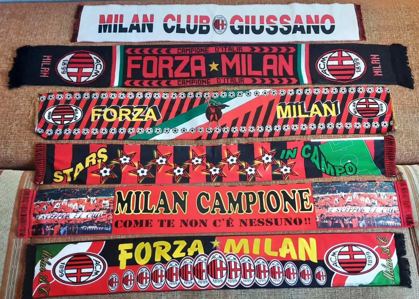 футбольный шарф милан италии 1