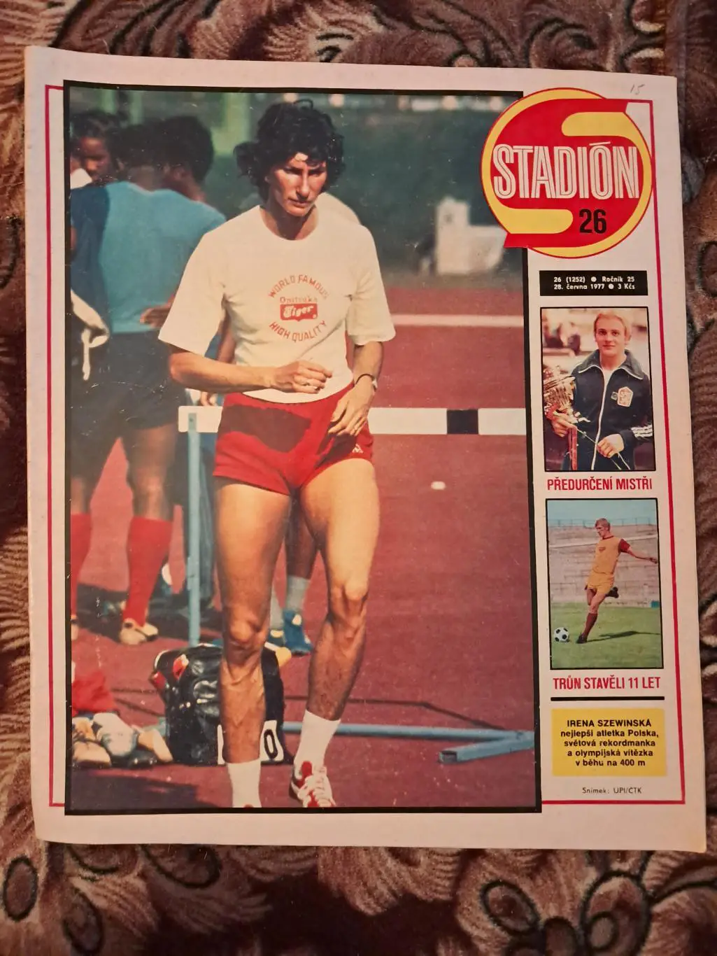 Журнал Stadion 26. С постером Ливерпуль