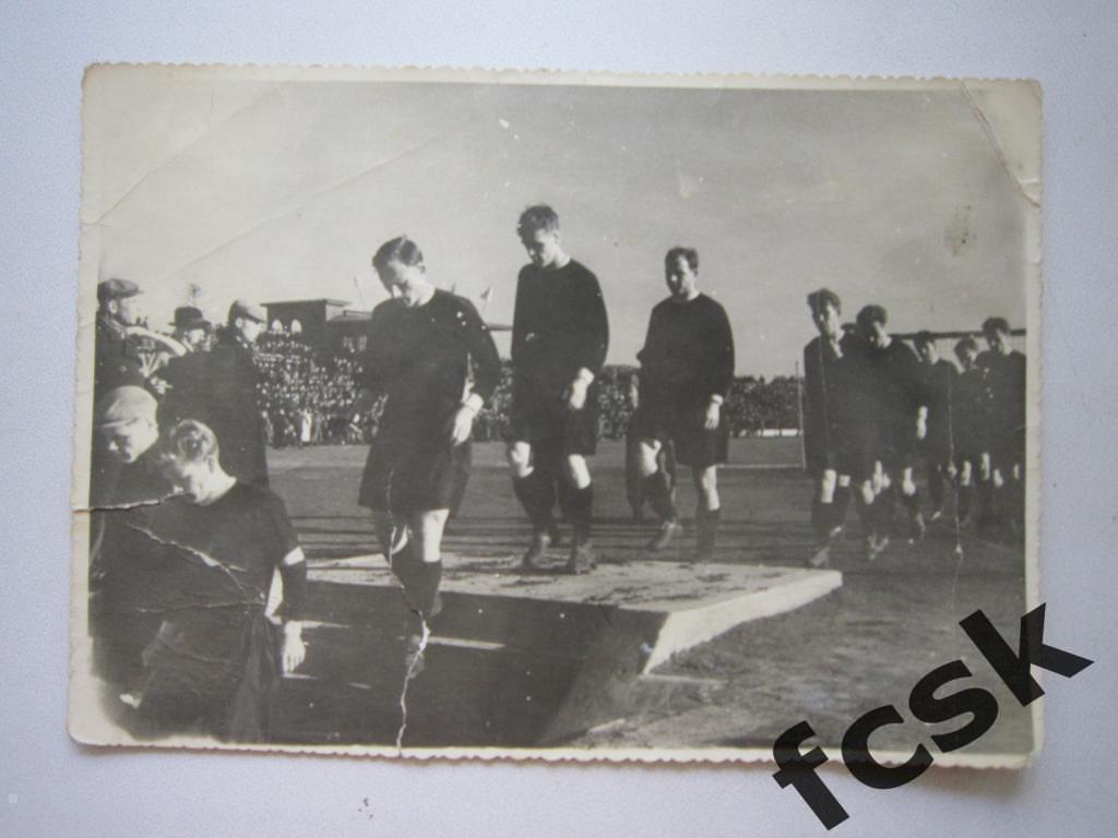 Фото команда Иваново 1953. На оборотной стороне написаны фамилии футболистов
