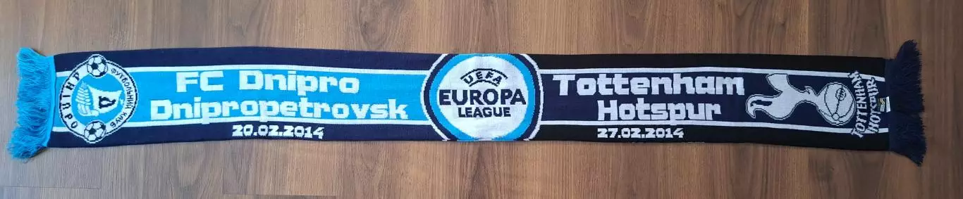 Шарф Днепр : Тоттенхем -FC Dnipro Ukraine : Tottenham Hotspur