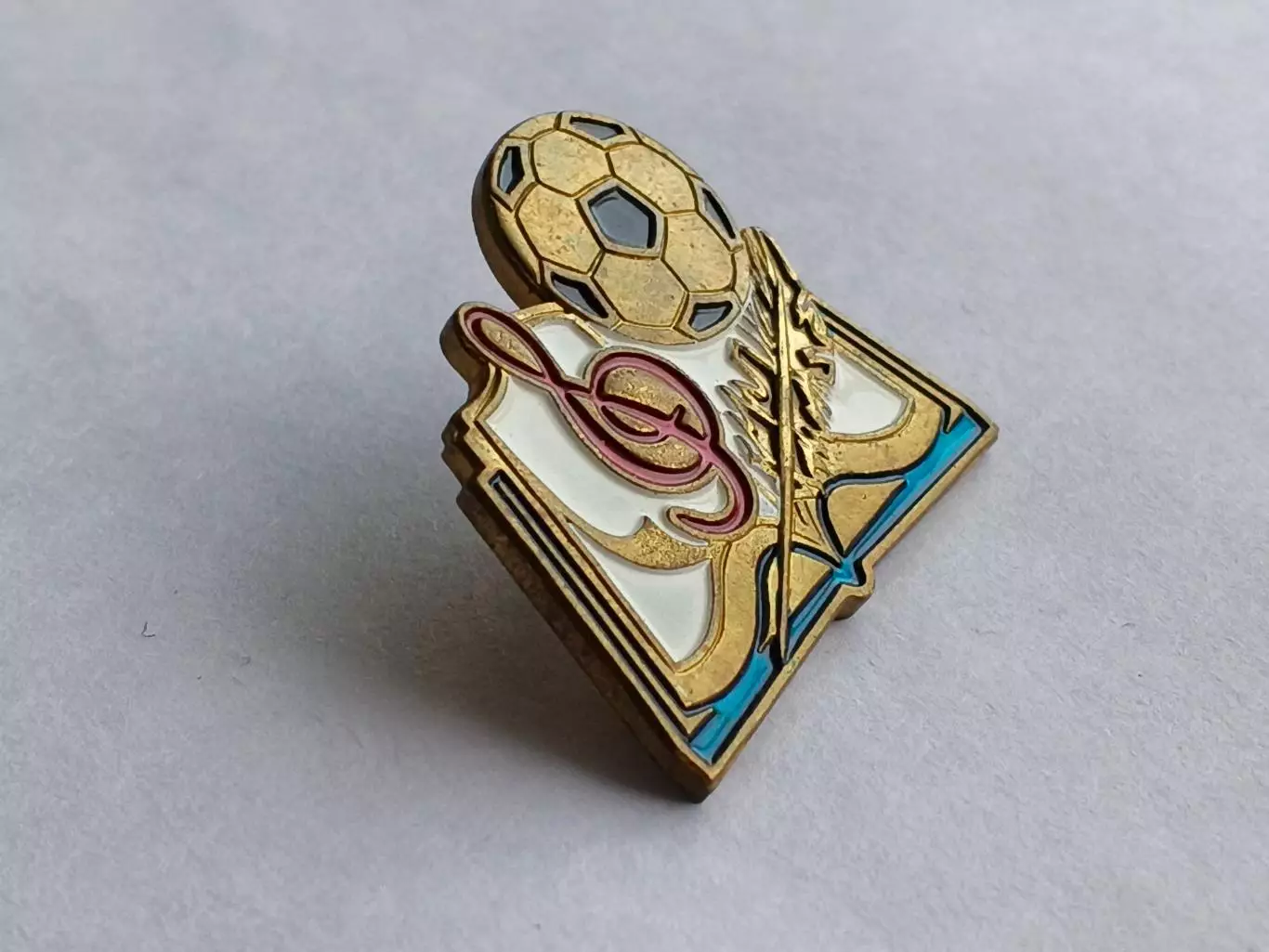 Значок футбол школьная команда 1