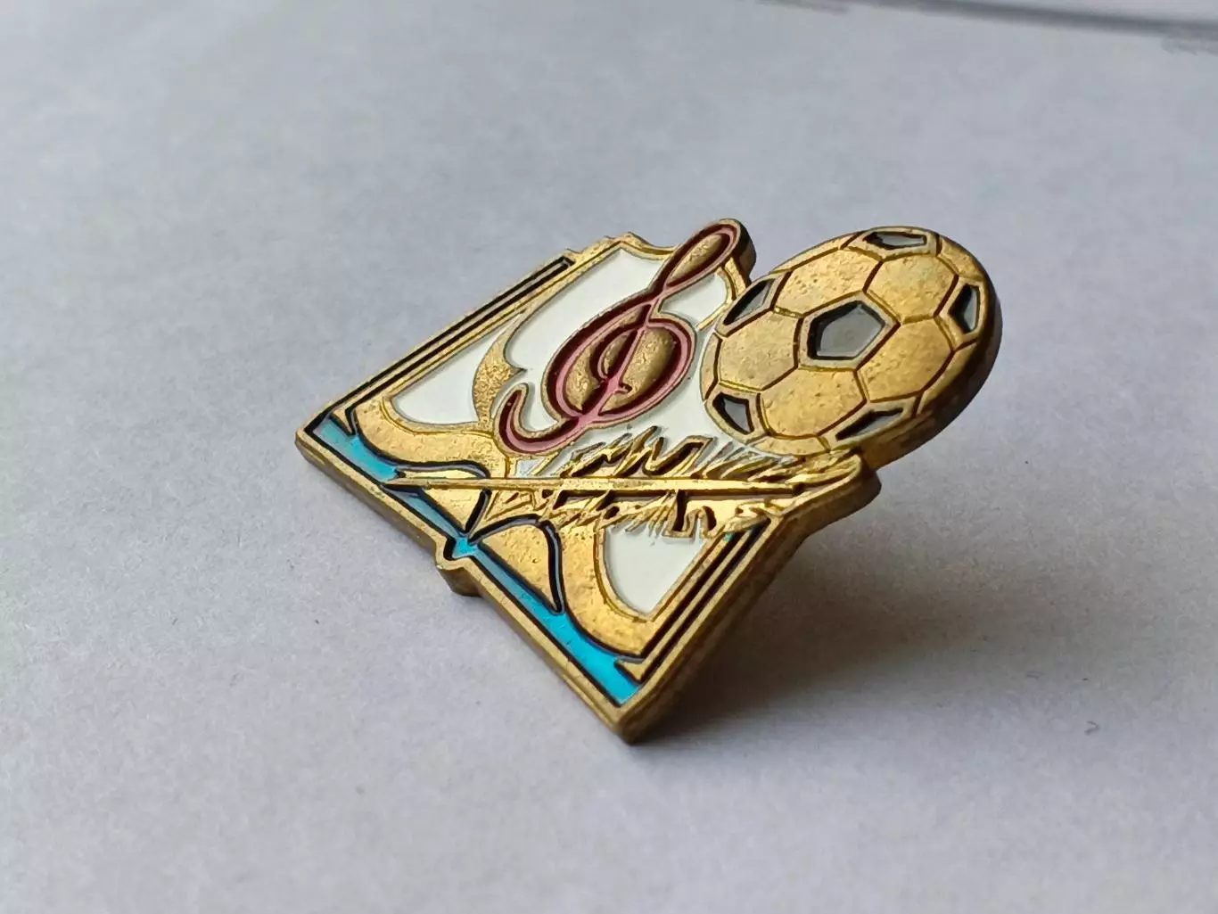 Значок футбол школьная команда 2