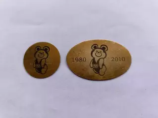 Лот 2 значка 30 лет Олимпиада 80, Олимпийские мишки