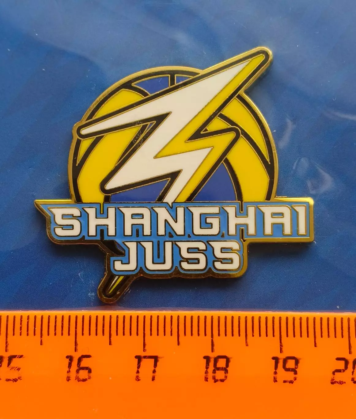 Значок баскетбольного клуба БК Шанхай Джус 2