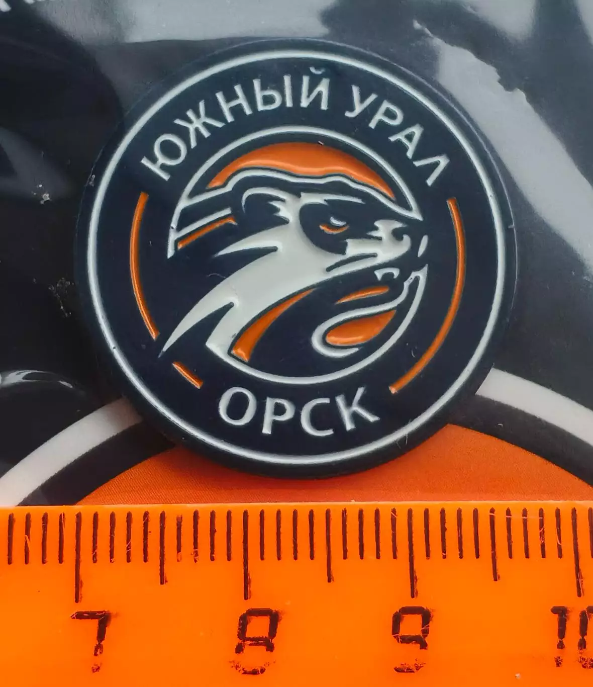 Лот 2 значка ХК Южный Урал (г. Орск) 4