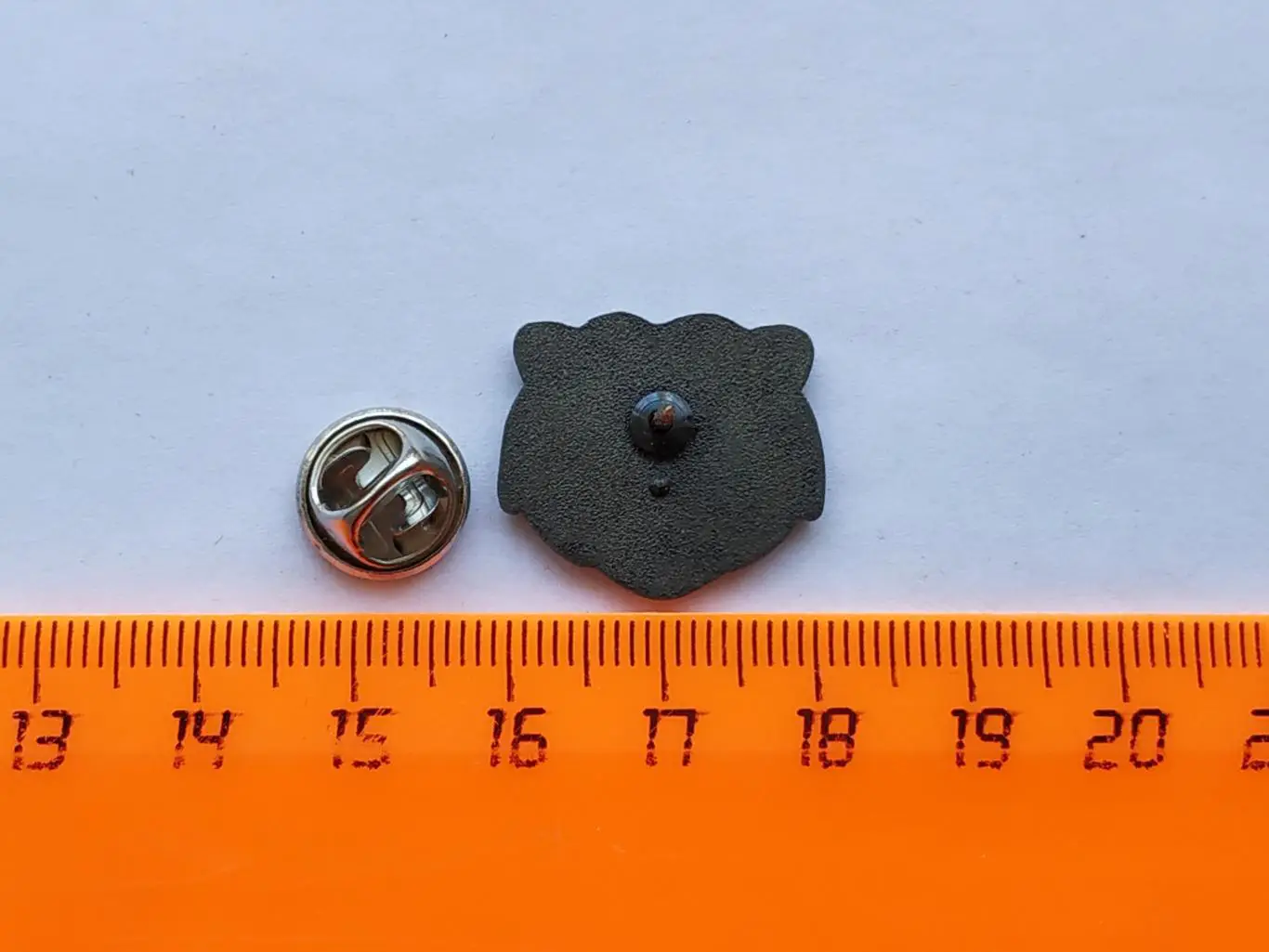 Значок хоккейный клуб МХК Кузнецкие медведи (г.Новокузнецк) - МХЛ 4