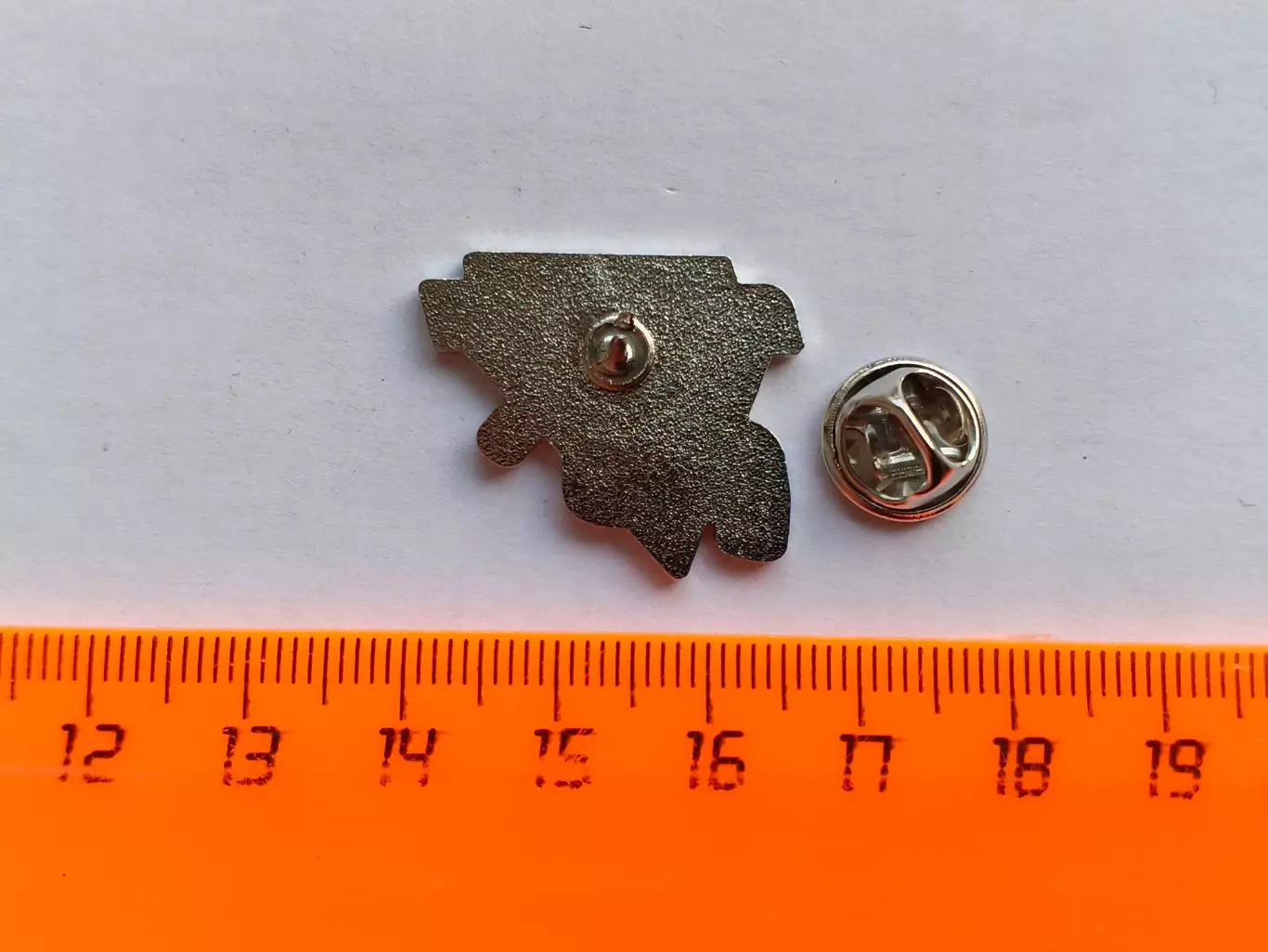 Значок хоккейный клуб ХК Сахалин 4