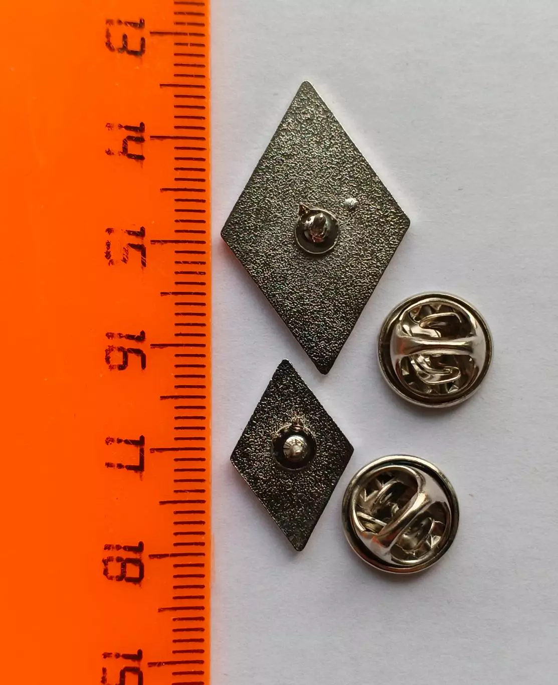 Лот 2 значка футбольный клуб ФК Крылья Советов 2