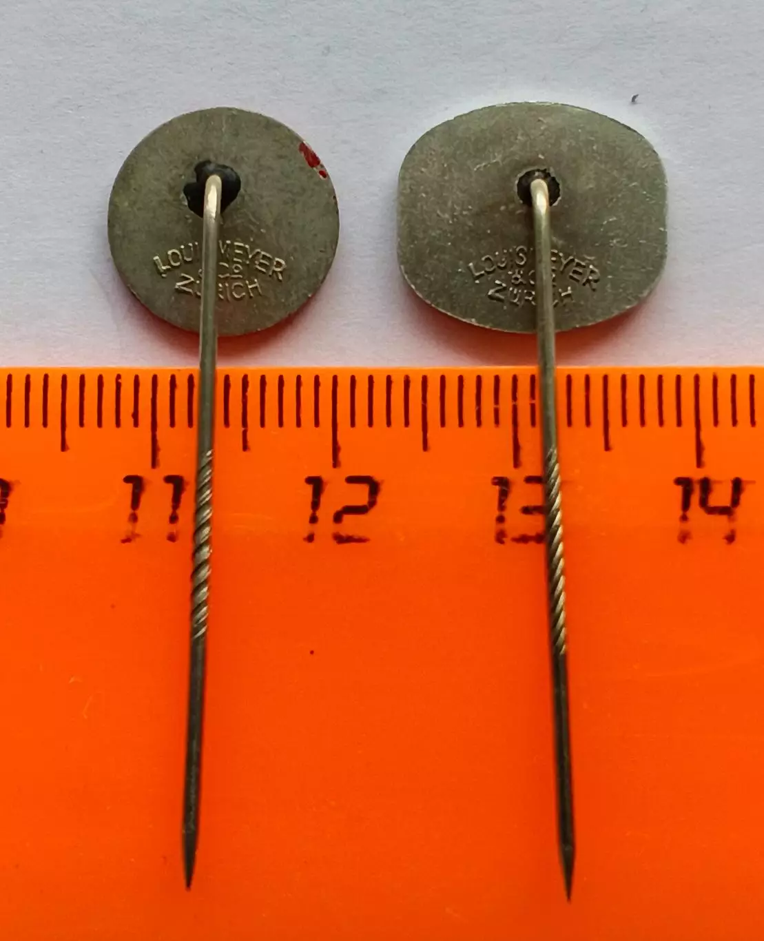 Лот 2 значка Швейцарская Федерация Хоккея 3