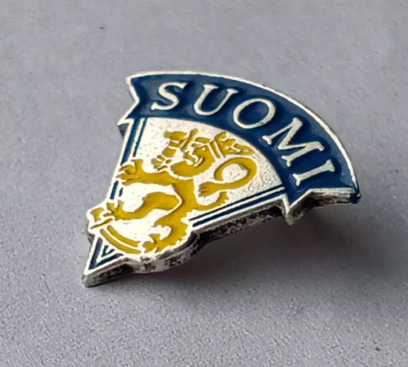 Лот 2 значка Финский Хоккейный Союз 2