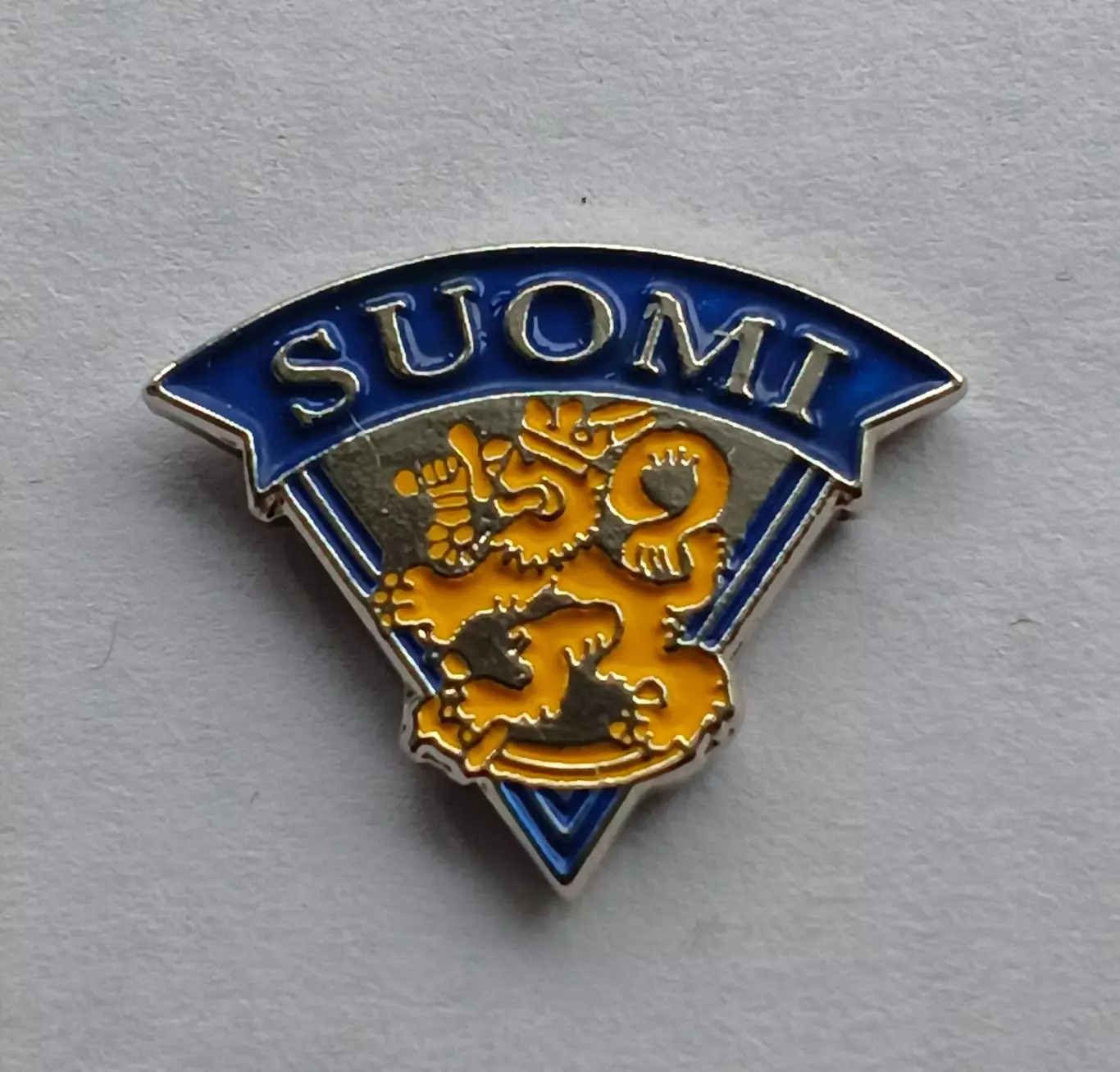 Лот 2 значка Финский Хоккейный Союз 3