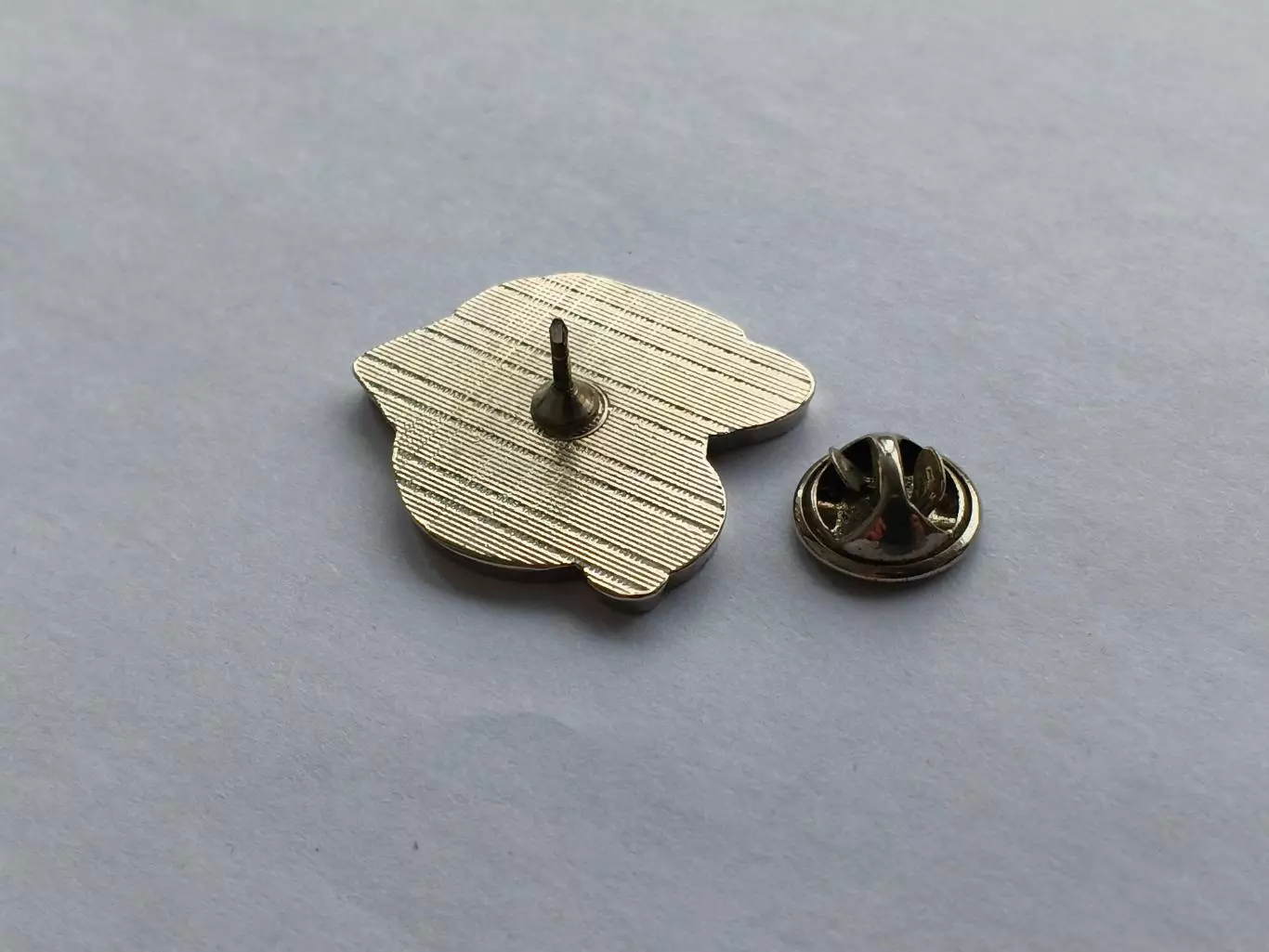 Значок хоккейный клуб ХК Трактор 3