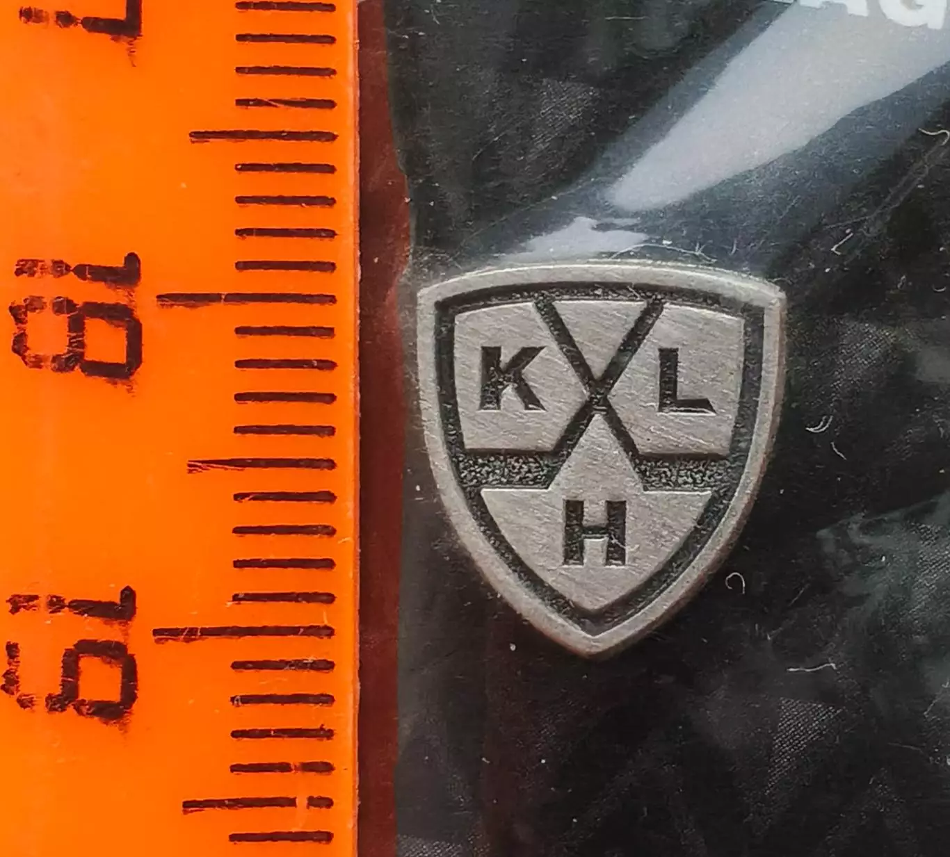 Значок КХЛ 2