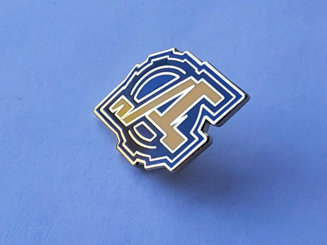 Лот значок хоккейный клуб ХК Дизель (г. Пенза) 3