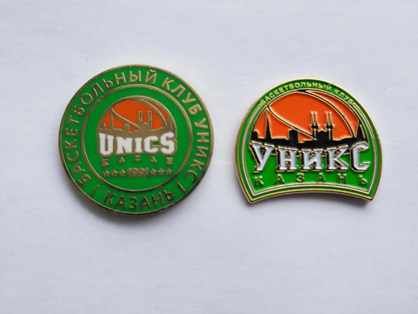 Лот 2 значка баскетбольный клуб БК УНИКС (г. Казань)