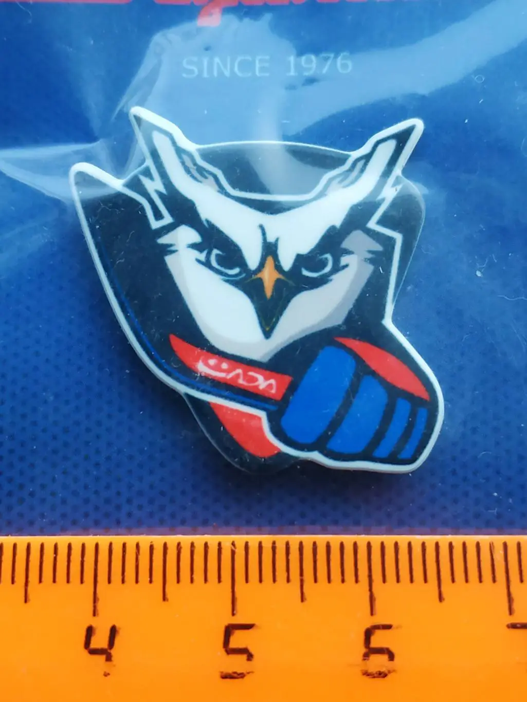 Лот 2 значка хоккейный клуб ХК Лада (г.Тольятти) 1