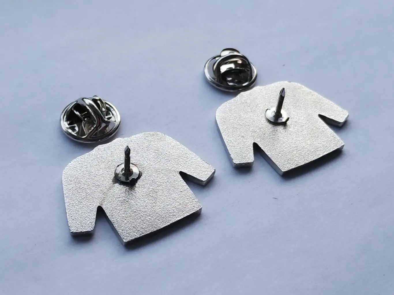 Лот 2 значка форма хоккейный клуб ХК Торпедо 5