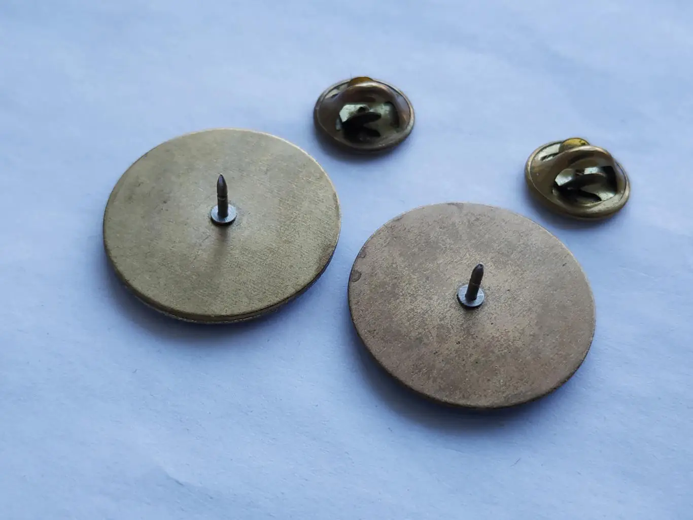 Лот 2 значка хоккейный клуб ХК Зауралье (г. Курган) - ВХЛ 1