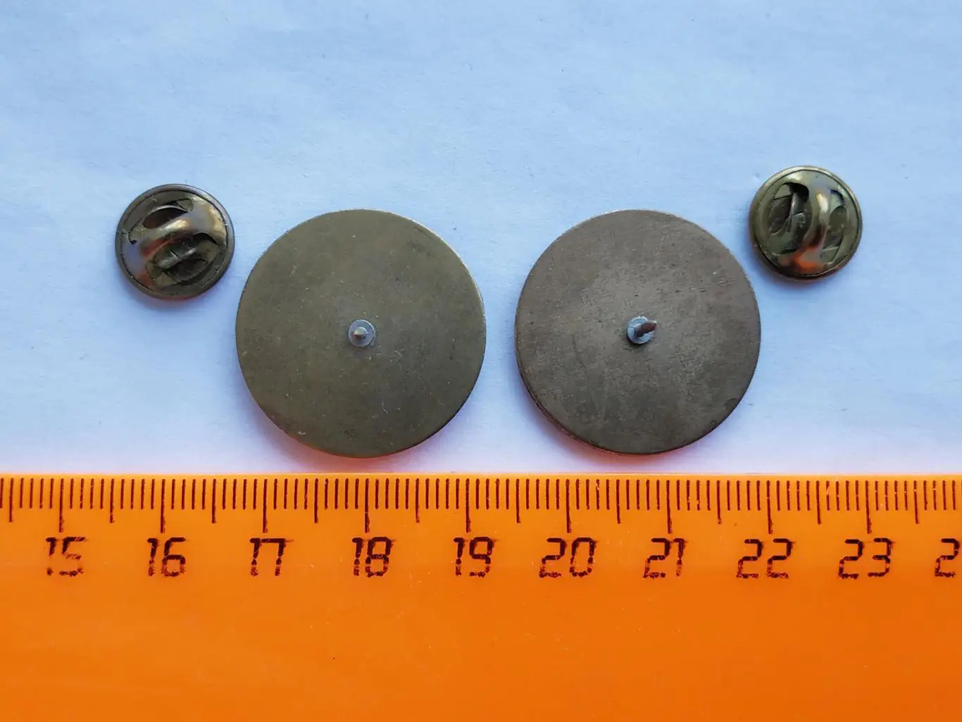 Лот 2 значка хоккейный клуб ХК Зауралье (г. Курган) - ВХЛ 2