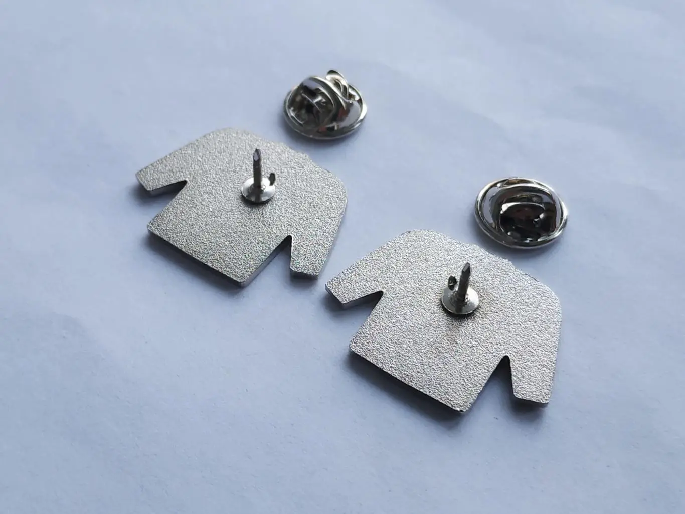 Лот 2 значка форма хоккейный клуб ХК ЦСКА 3