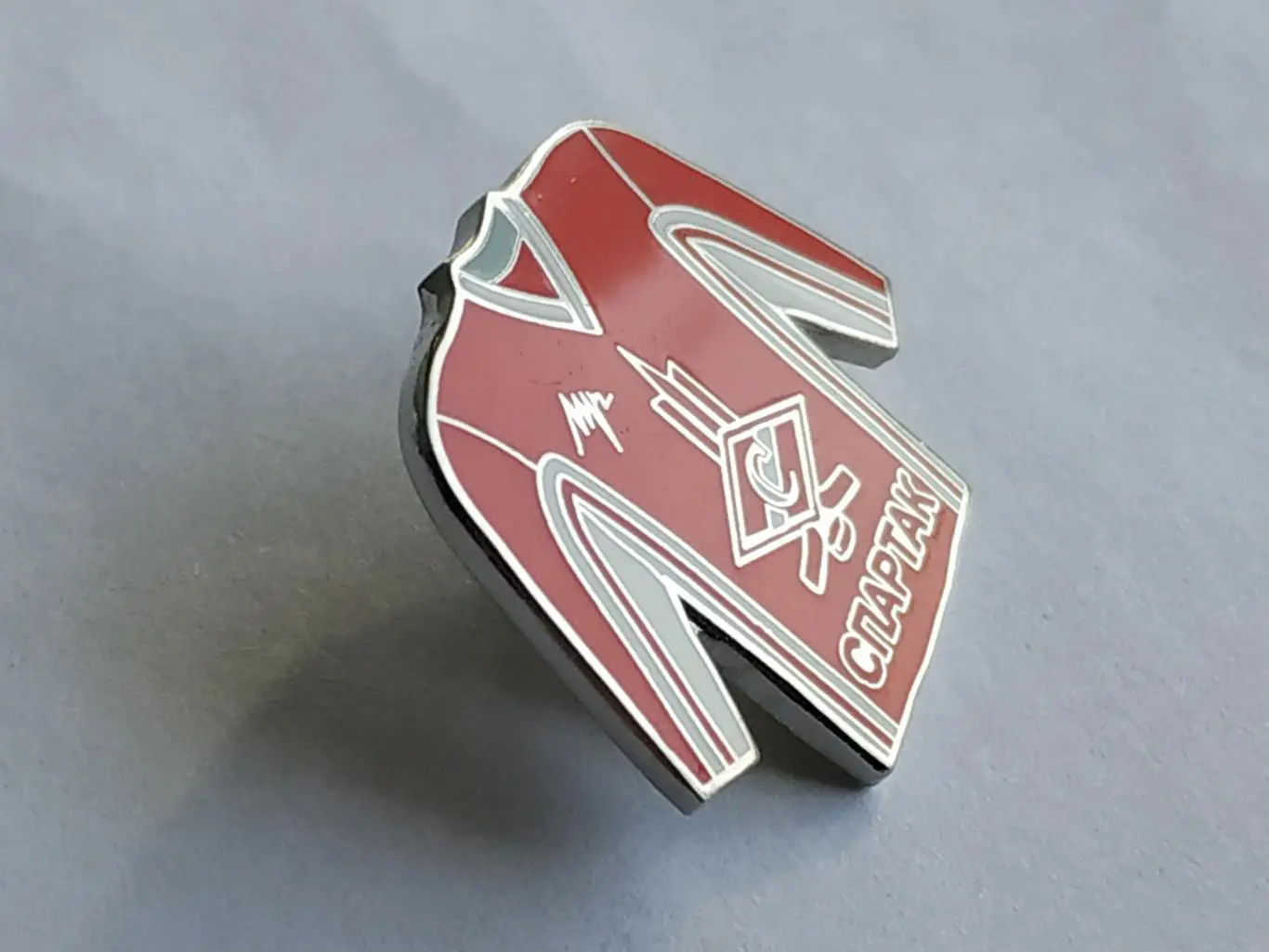 Лот 2 значка форма ХК Спартак (г.Москва) 2