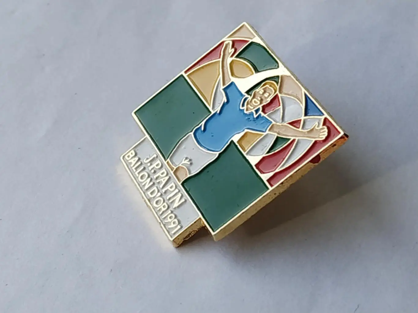 Лот 2 футбольных значка 2