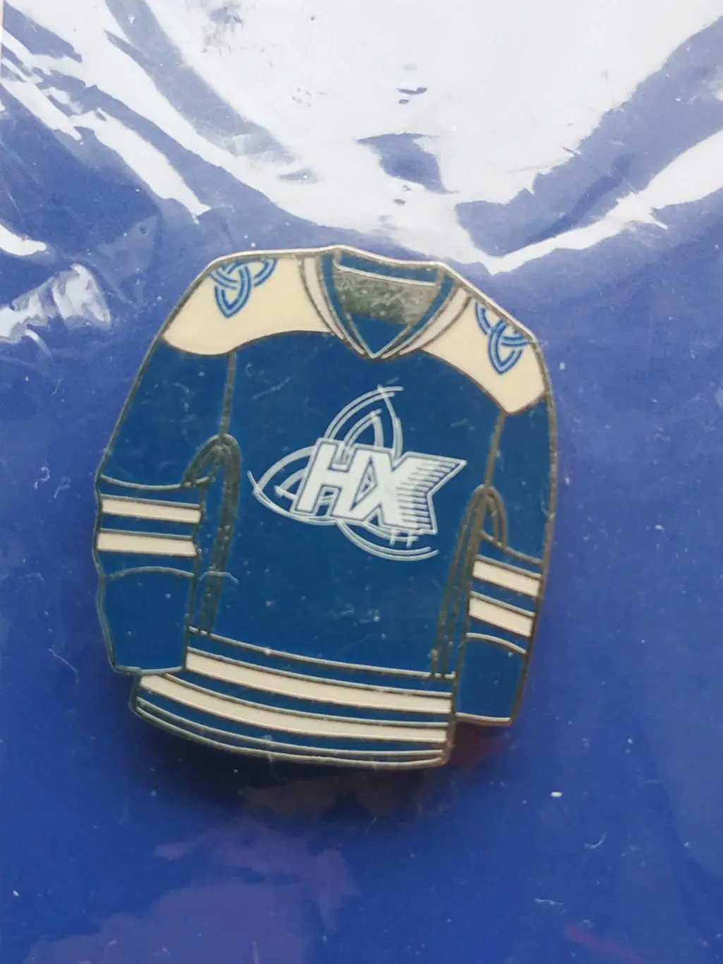 Лот 2 значка форма хоккейный клуб ХК Нефтехимик 1