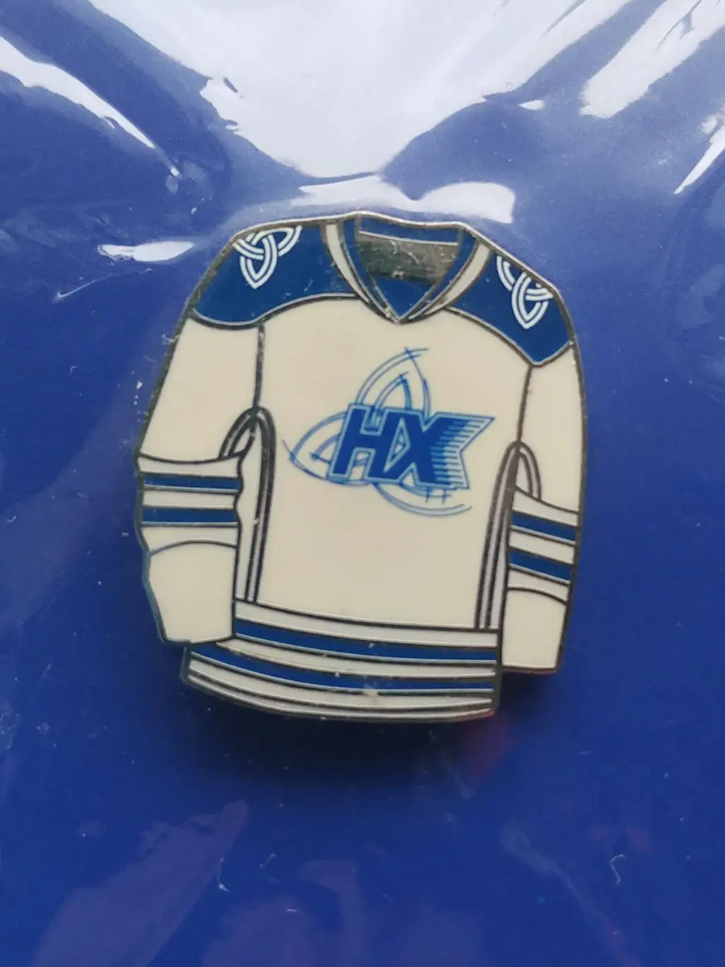 Лот 2 значка форма хоккейный клуб ХК Нефтехимик 2