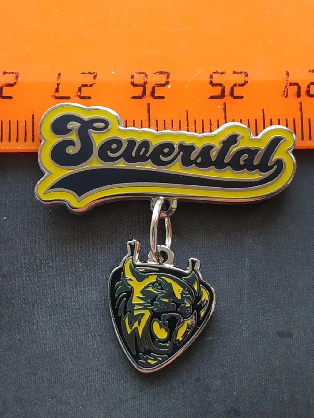 Значок ХК Северсталь. 3