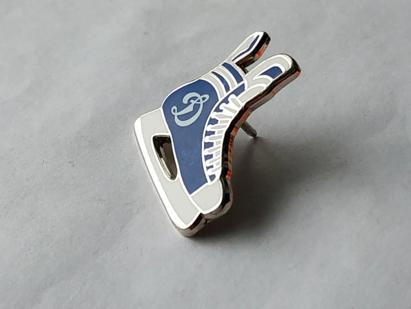 Значок конек ХК Динамо (г.Москва) 1