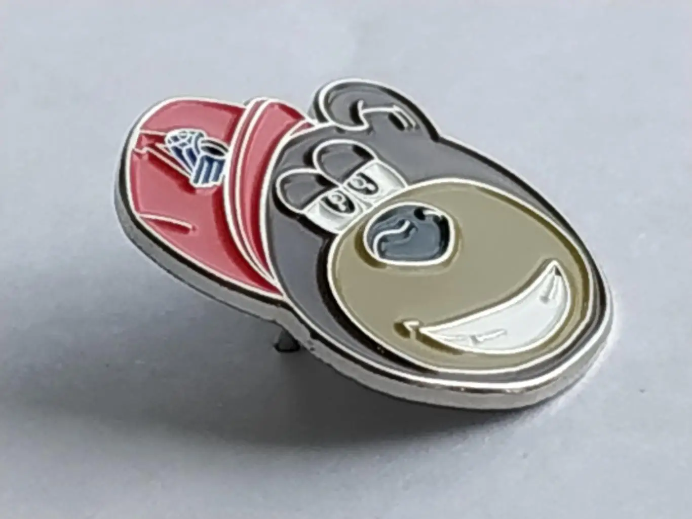 Значок талисман ХК Локомотив (г.Ярославль) 3