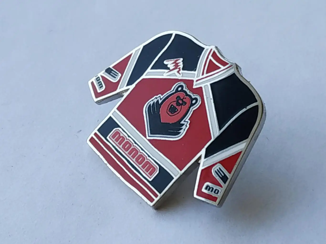 Лот 2 значка форма хоккейный клуб ХК Молот (г.Пермь) 2