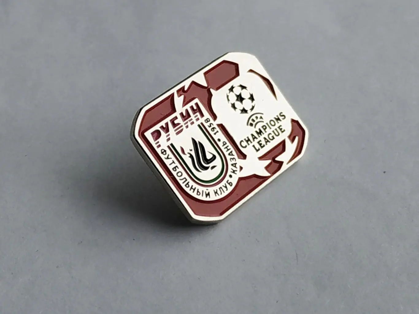 Лот значок футбольный клуб ФК Рубин-Лига Чемпионов 1