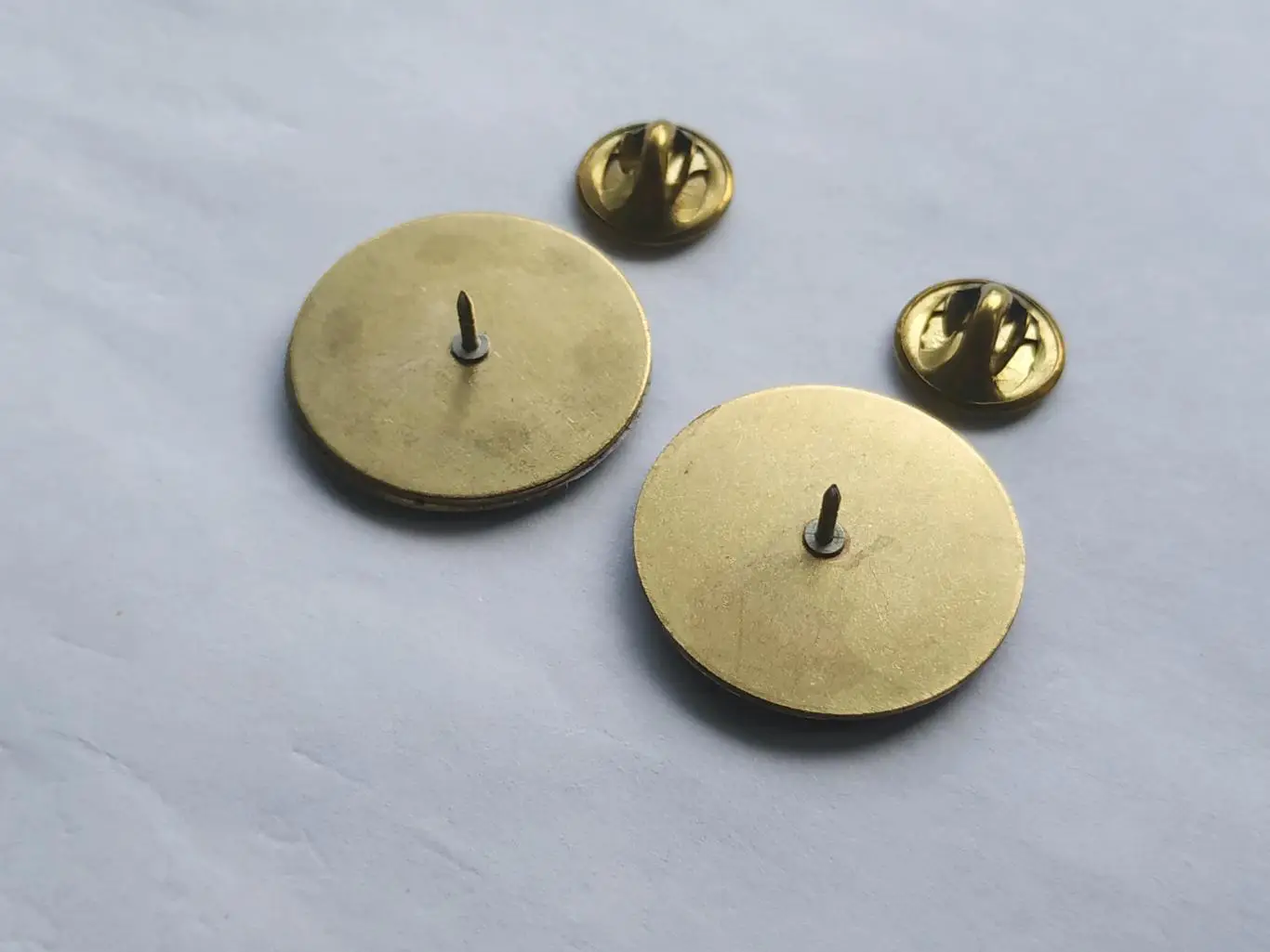 Лот 2 значка хоккейный клуб ХК Зауралье (г.Курган) 1