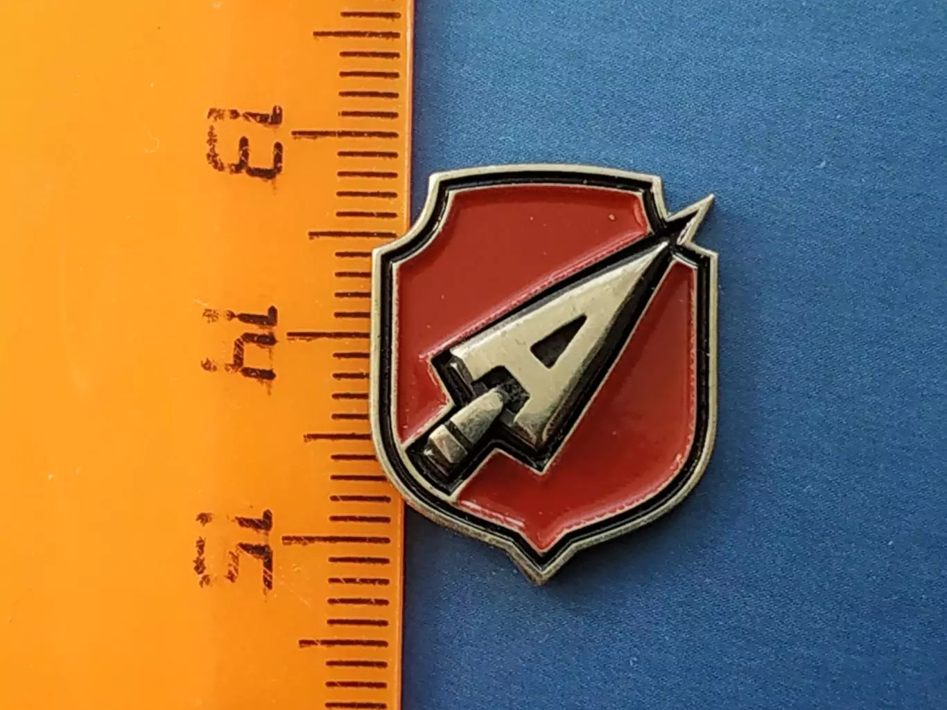 Значок ХК Атлант 2