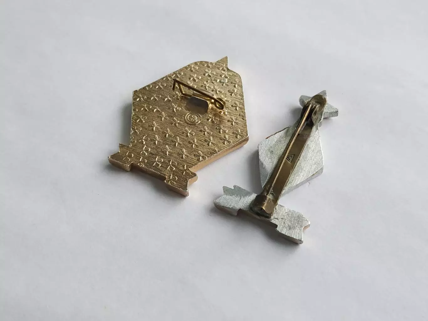 Лот 2 значка Динамо (г.Новосибирск) 3