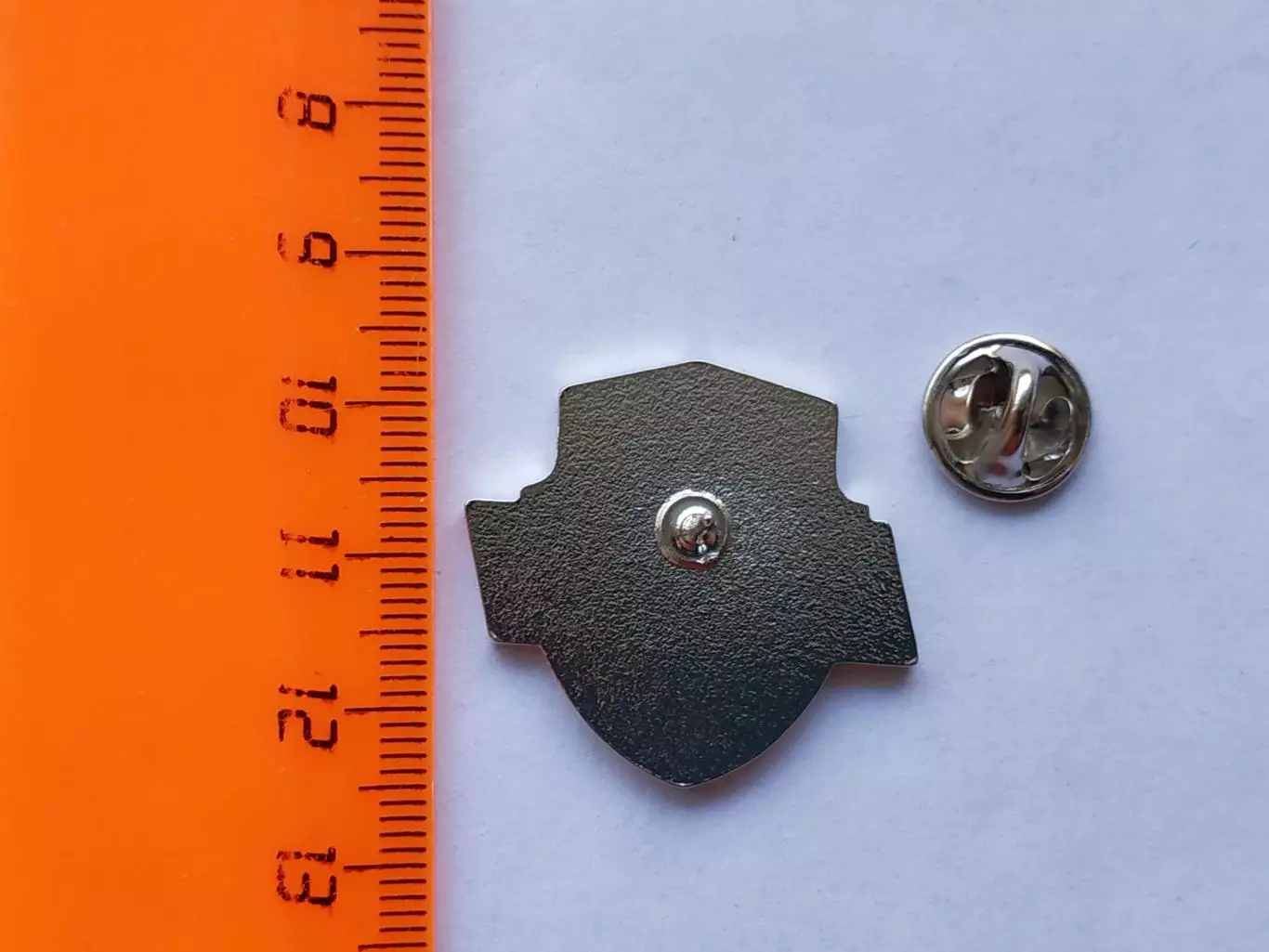 Значок хоккейный клуб ХК Молот 5