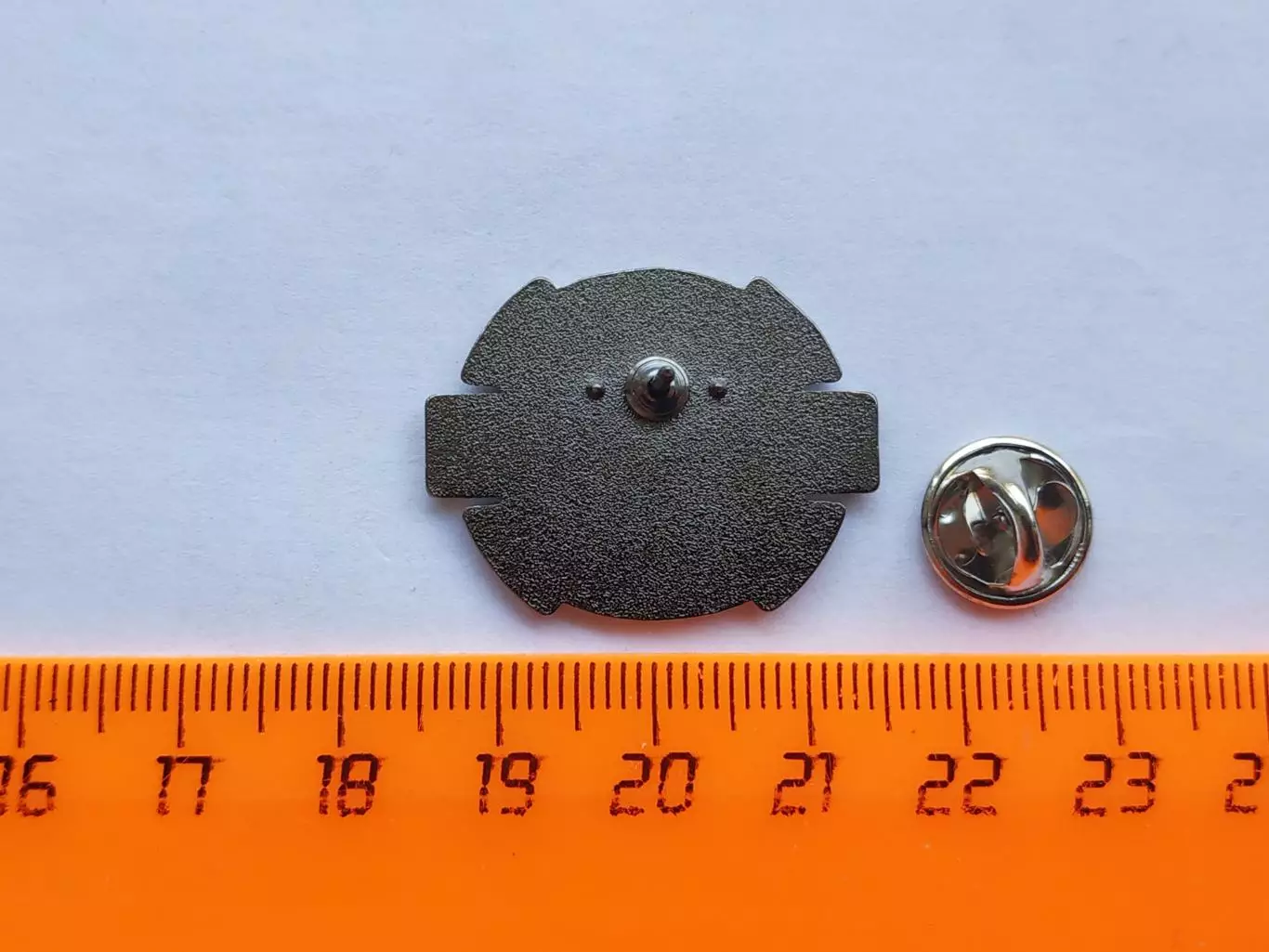 Значок 70 лет Череповецкому хоккею 5