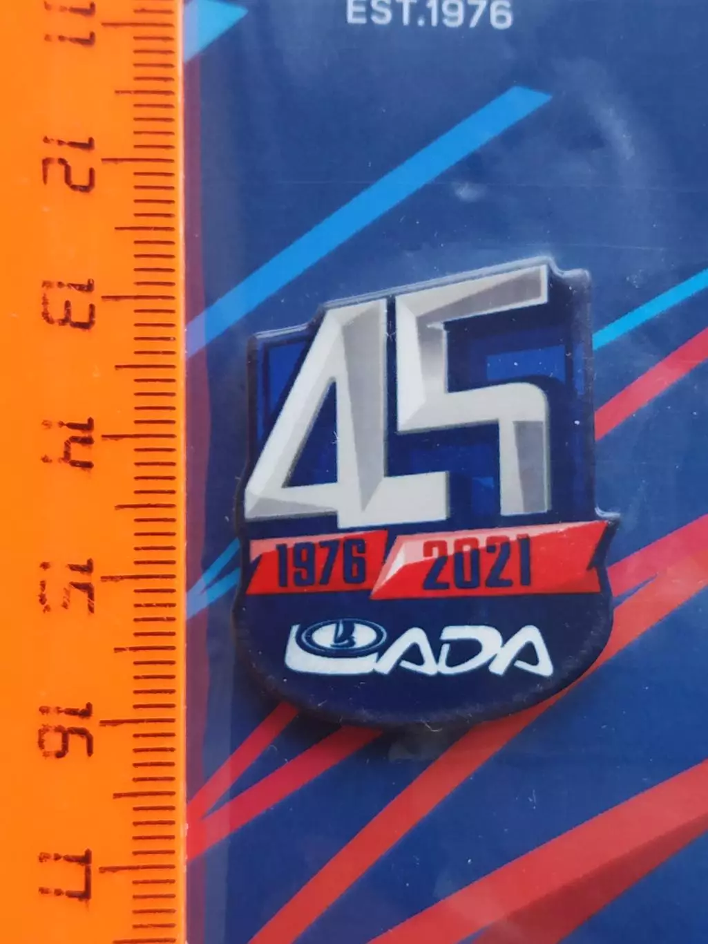 Значок 45 лет ХК Лада 2