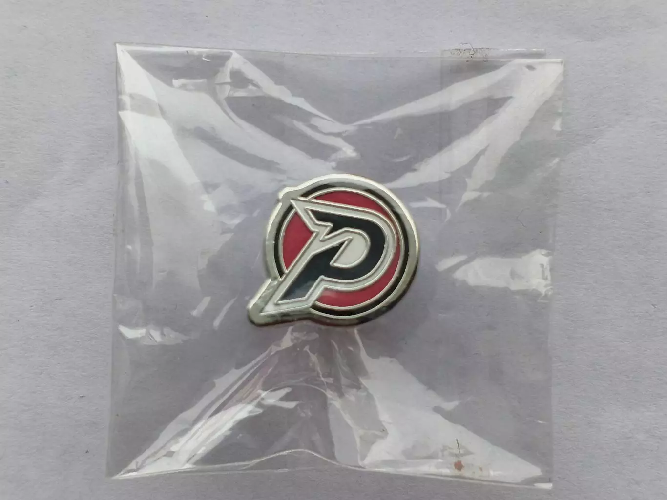 Значок хоккейный клуб ХК Рубин