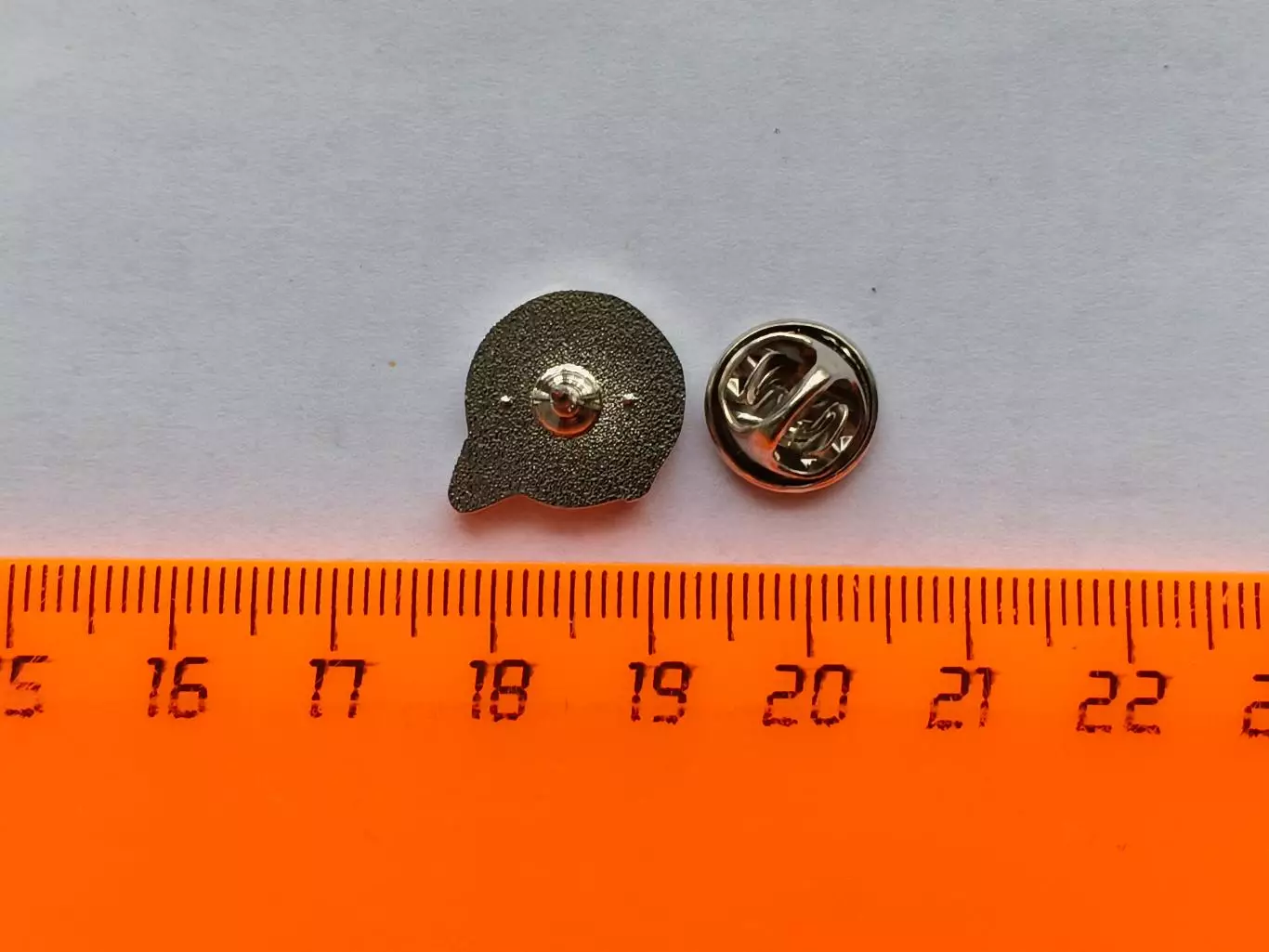 Значок хоккейный клуб ХК Рубин 4