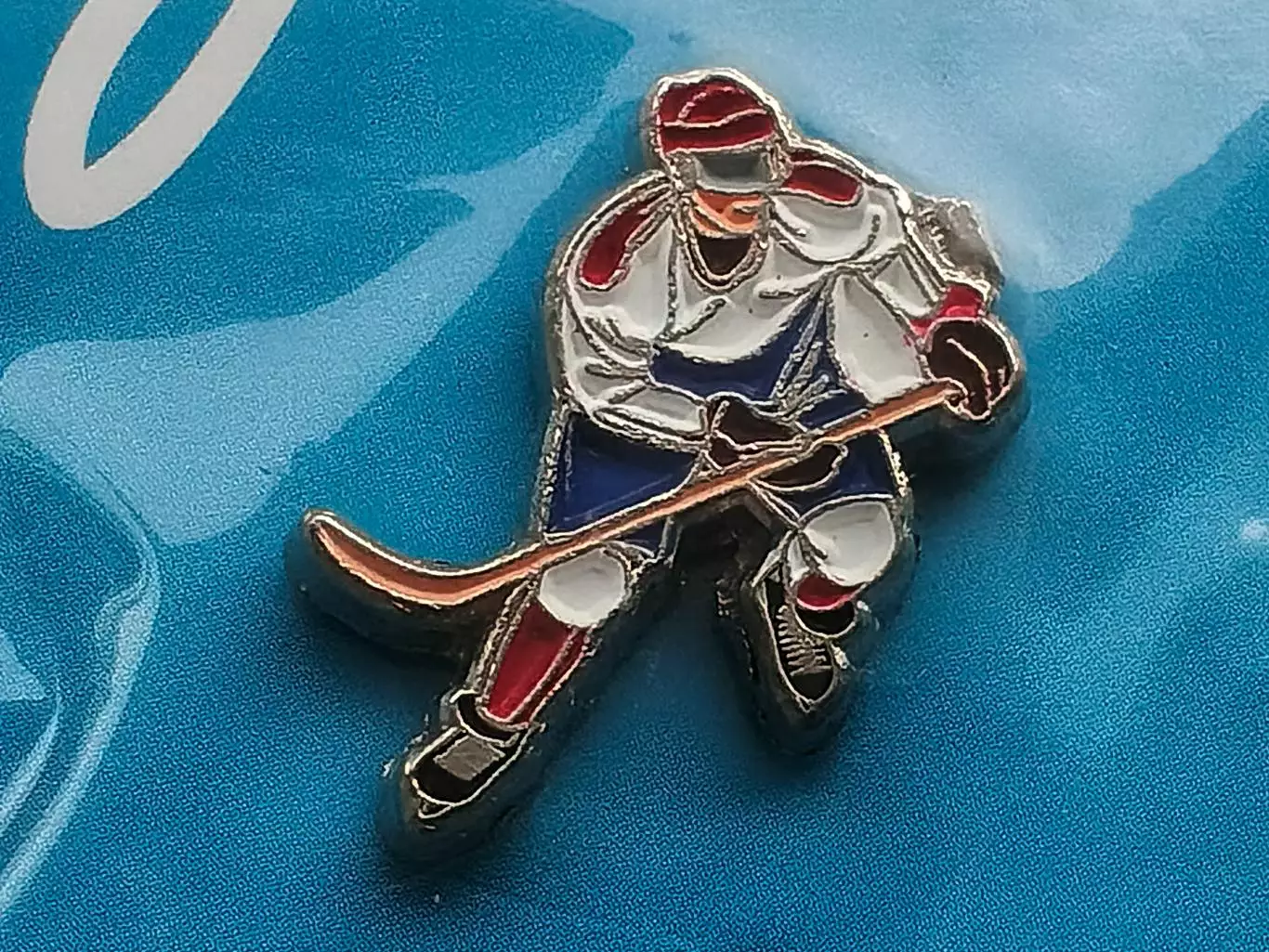 Значок хоккеист 1