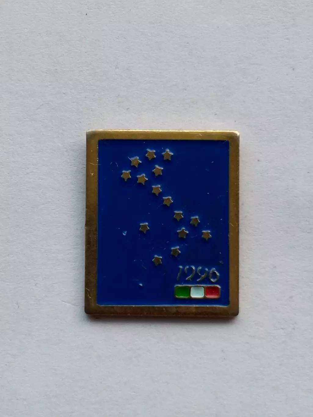 Лот 2 значка Чемпионат мира по Футболу- Италия 1990г 1