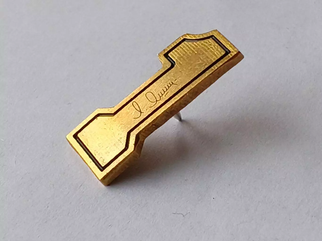 Лот 2 значка Л. Яшин 1