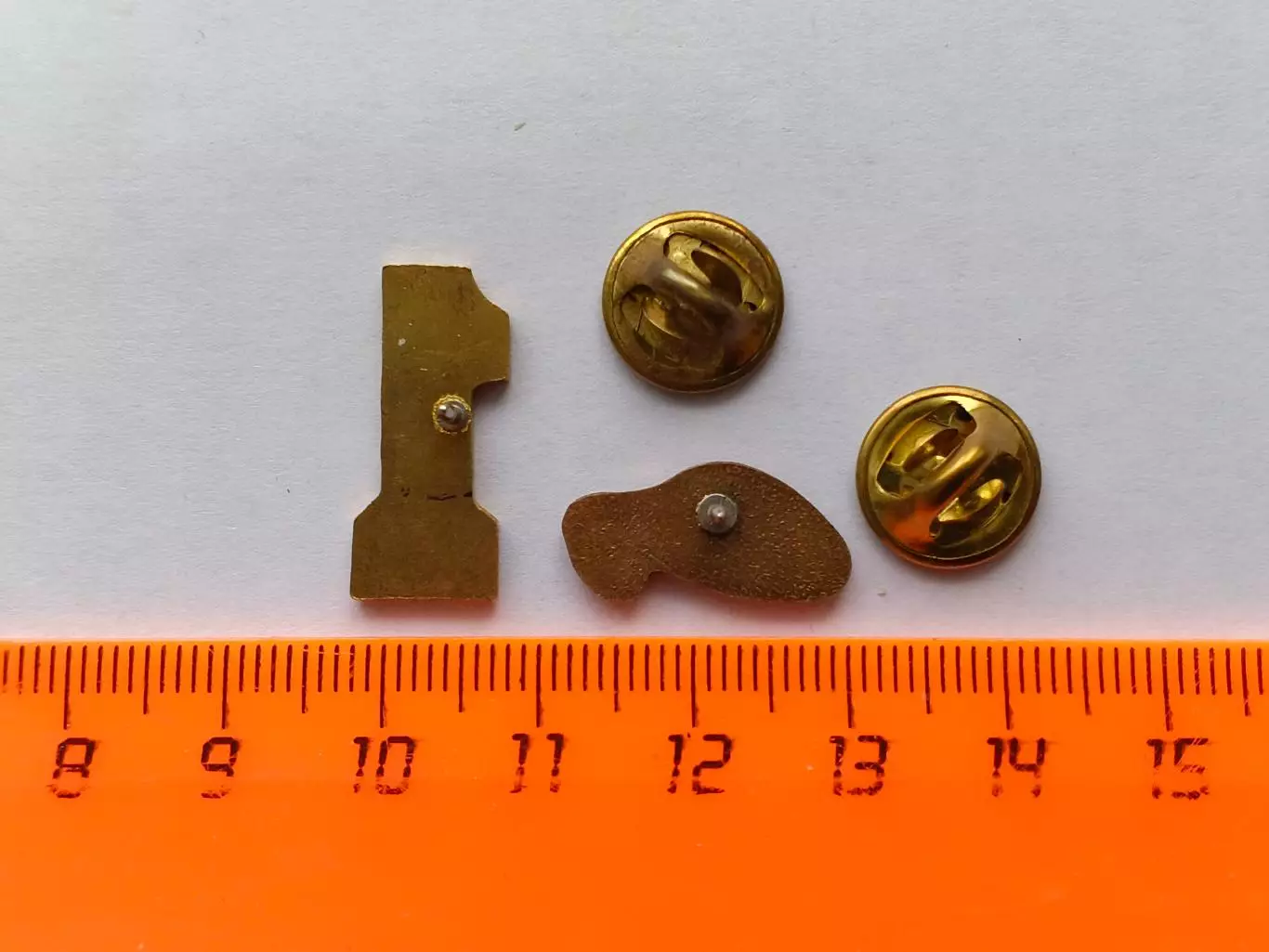 Лот 2 значка Л. Яшин 4