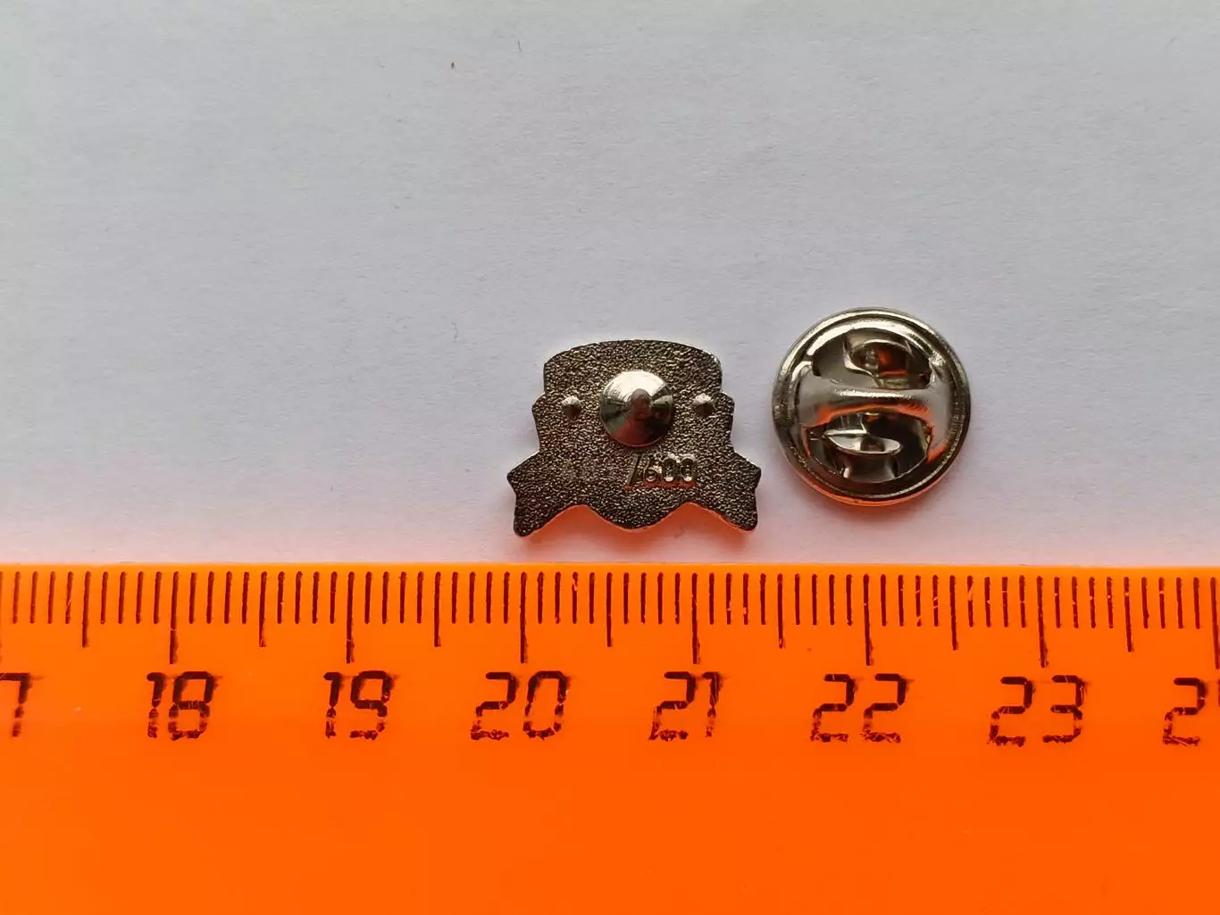 Значок хоккей 40 лет серии СССР-Канада 1972-2012 гг. 5