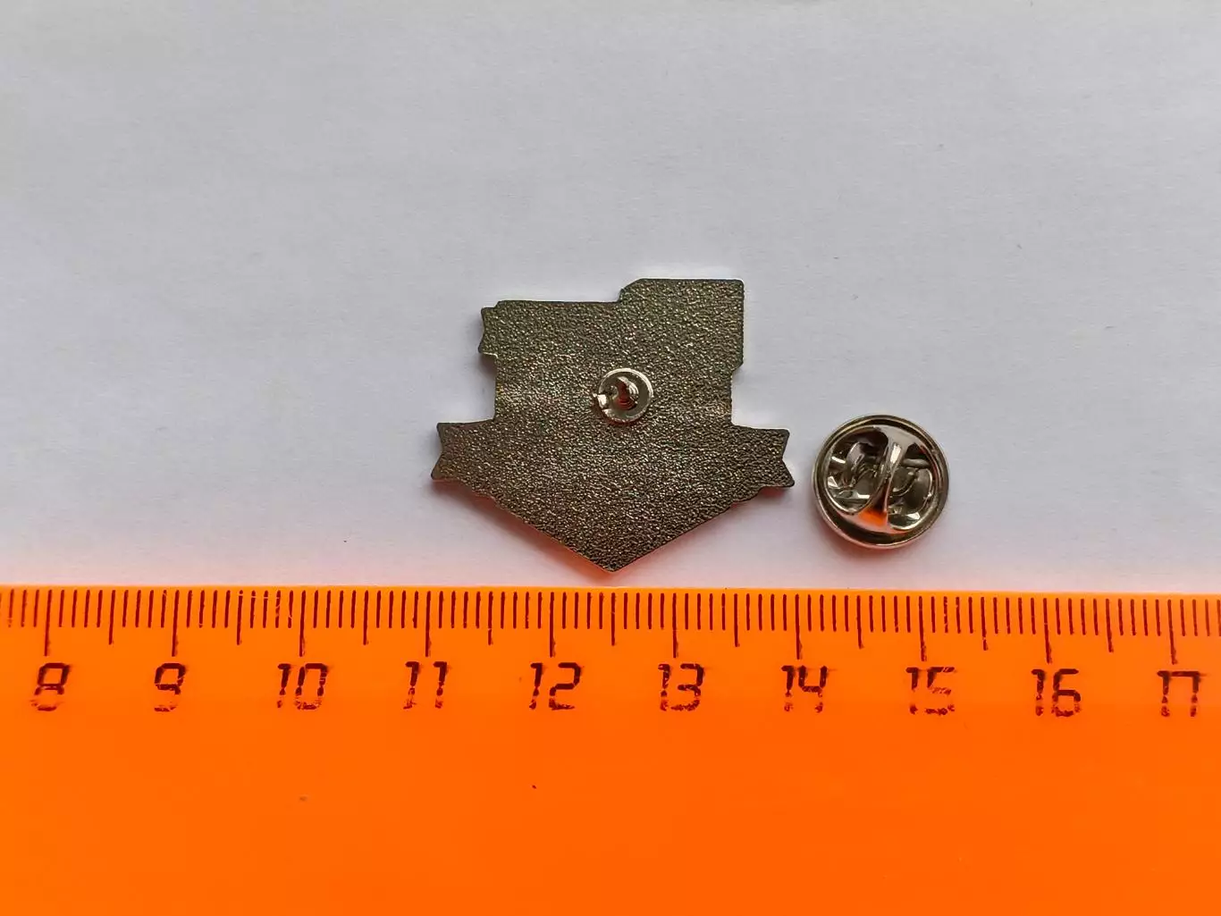 Значок хоккей 59 сезонов ЛДС Сибирь 3