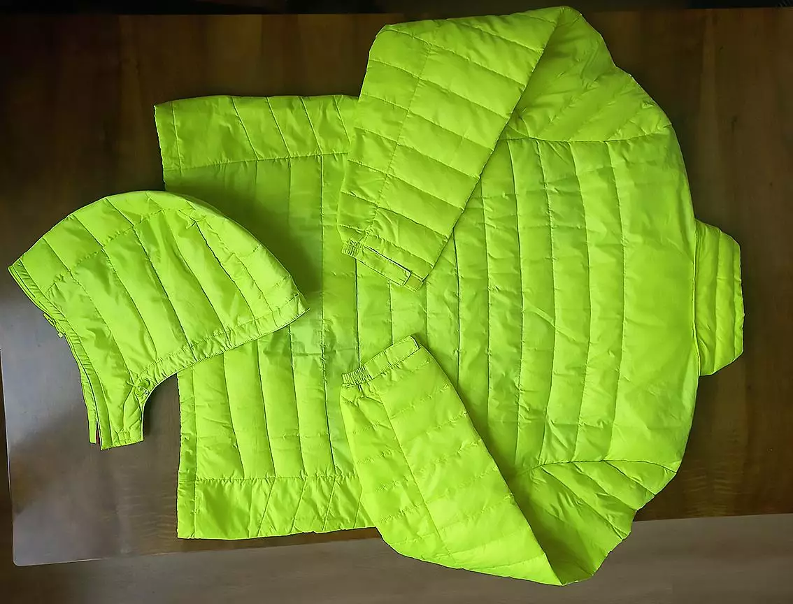 Куртка стёганая Adidas футбольного клуба Liverpool. 3